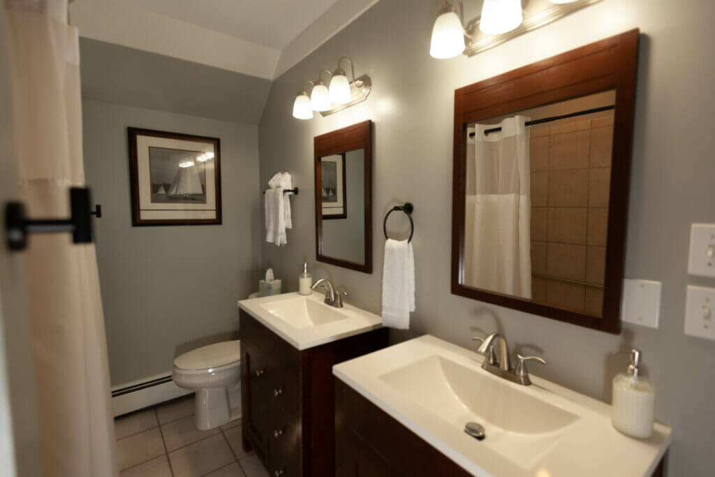 Bathroom in the USS Iron Age Room at the White Sails Inn